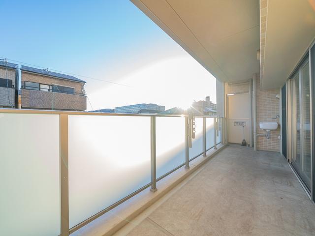 バルコニー  寫(xiě)真撮影日：2025-11-30