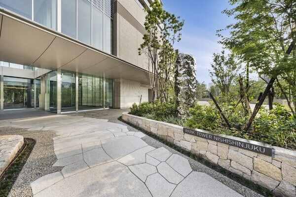 デザイン性に優れたエントランス