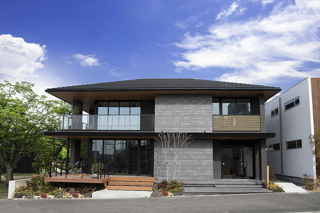 日進(jìn)xevoΣPREMIUM展示場(chǎng)の詳細(xì)はこちら