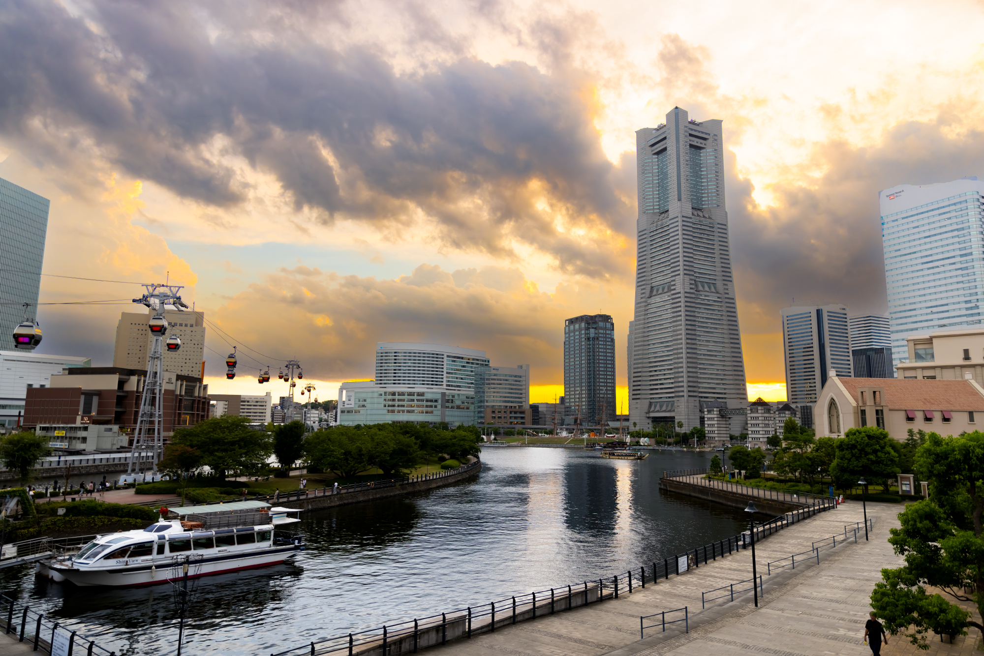 みなとみらい21 徒歩8分（約620m）