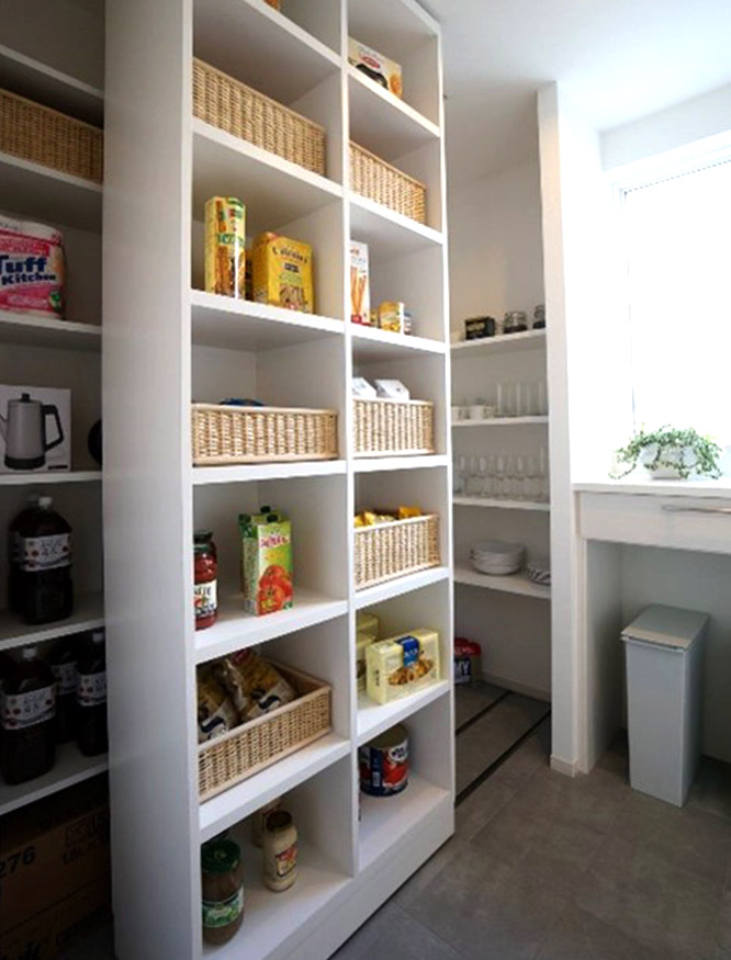 防災(zāi)備蓄品の収納に便利なパントリー